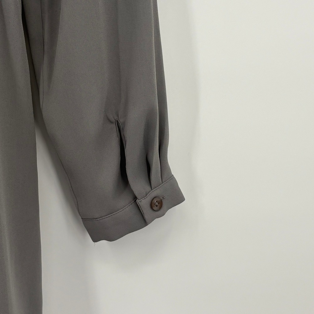 Susan Graver Womens Gray Peplum Back Button Down Blouse Size 8 Long Sleeve Top - Picture 5 of 11